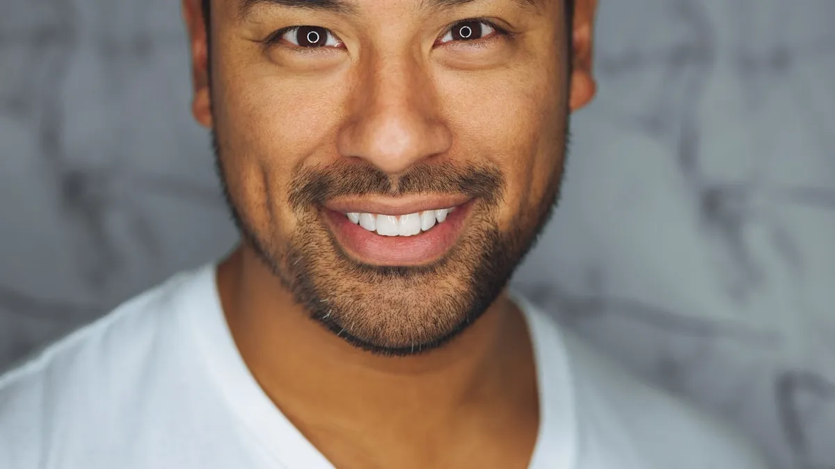 Eifersucht bekämpfen: 7 Wege aus dem Gedankenkarussell